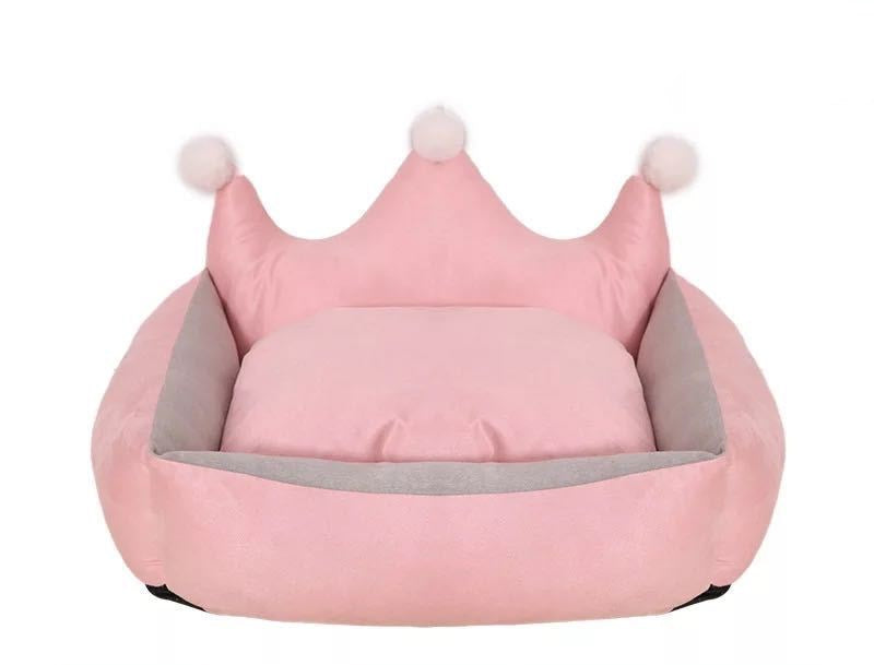 Scratch Resistant Dog Crown Bed